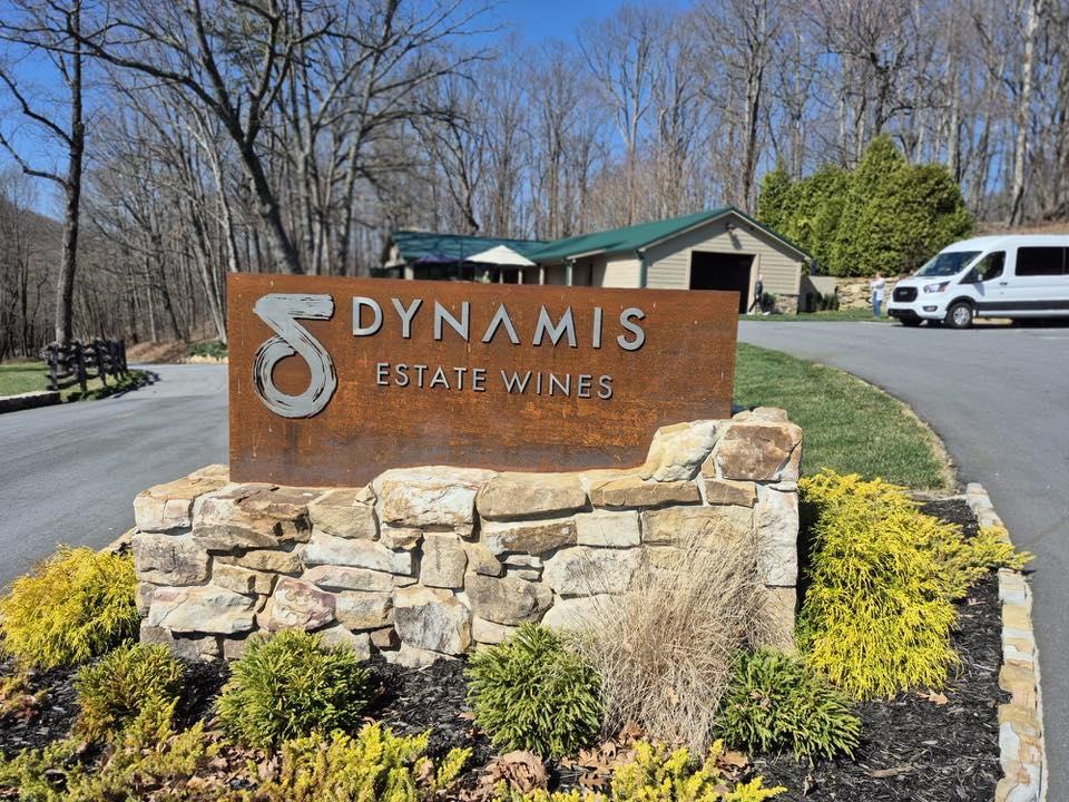 Group wine tour through North Carolina mountain vineyards